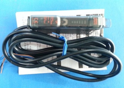 1PC New Omron Fiber amplifier E3X-NA11V