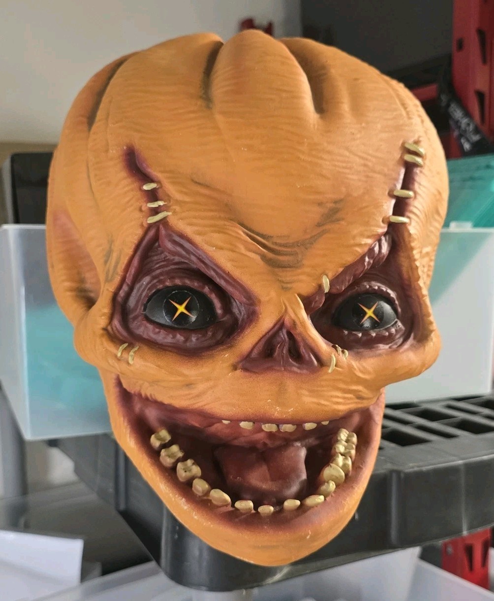 Replacement Head  "Sam"  Creepy Halloween Pumpkin Alien Scarecrow *Stick On Body