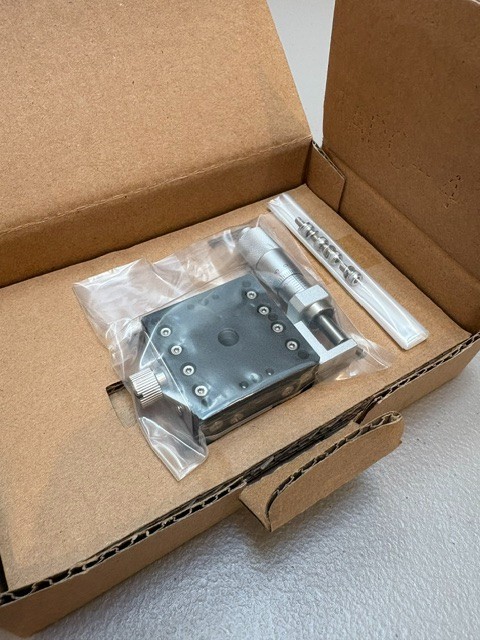 Optosigma TADC-401S, 40X40mm Ball Bearing, X-Axis Stage, Side Micrometer, NEW