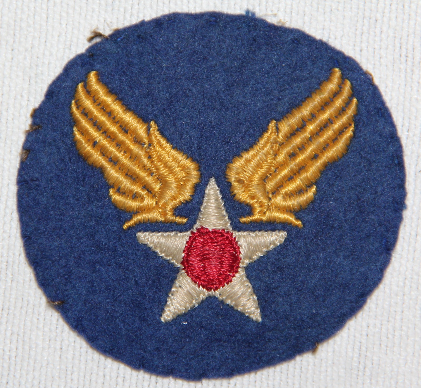ORIGINAL WWII AAF WOOL FELT HEADQUARTERS PATCH, YELLOW WING VARIATION
