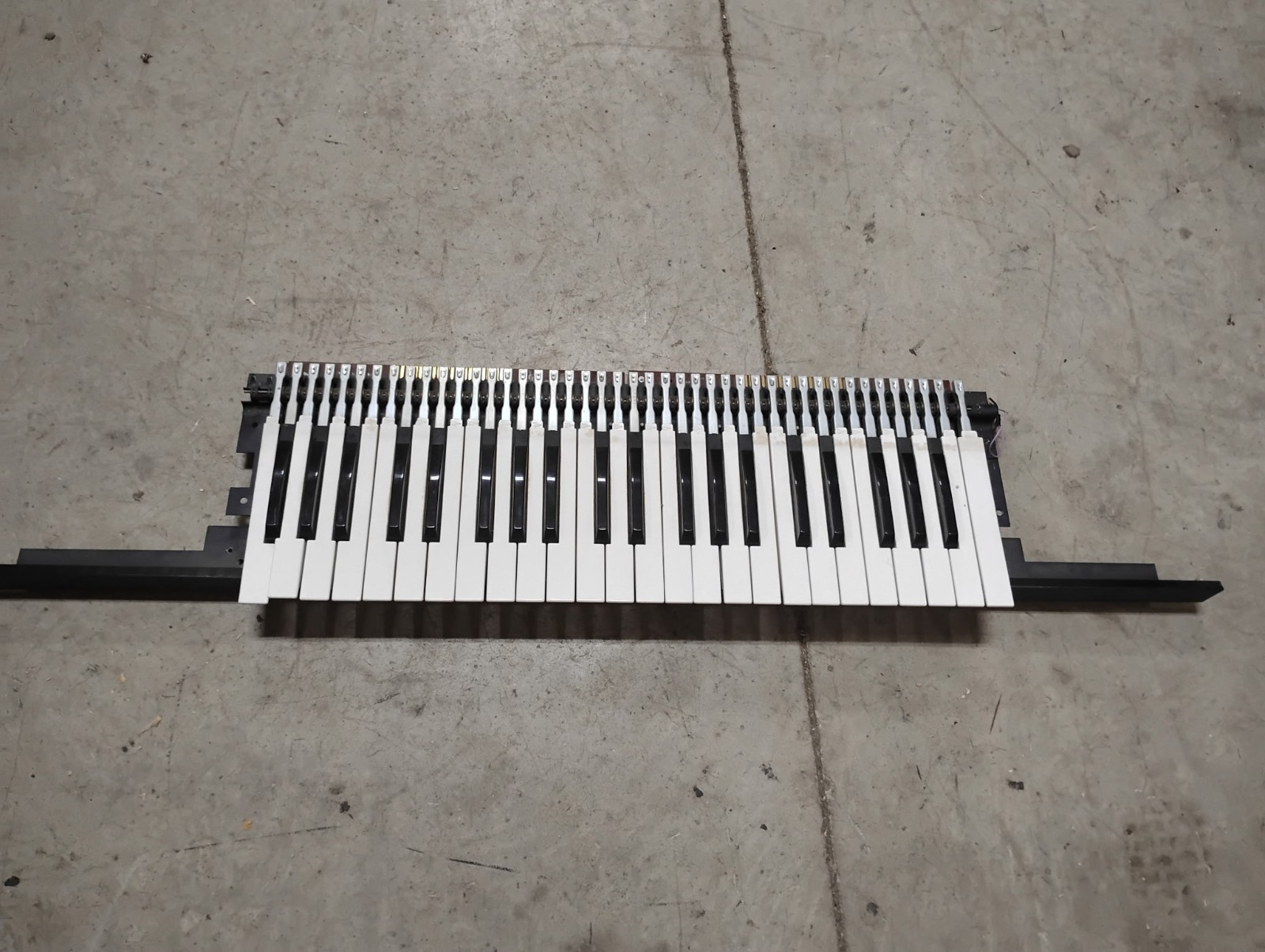 Vintage Gulbransen Organ Keys 44 Note 3.5 Octave Set! Measures 42in x 10in