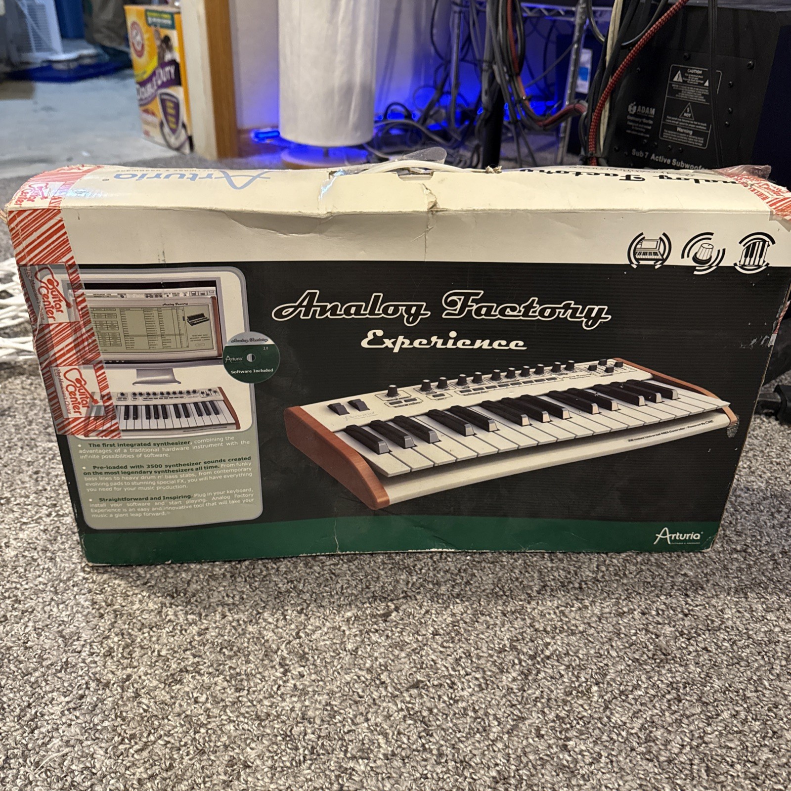 Arturia Analog Factory Experience 32-Key MIDI USB Keyboard Synthesizer USED