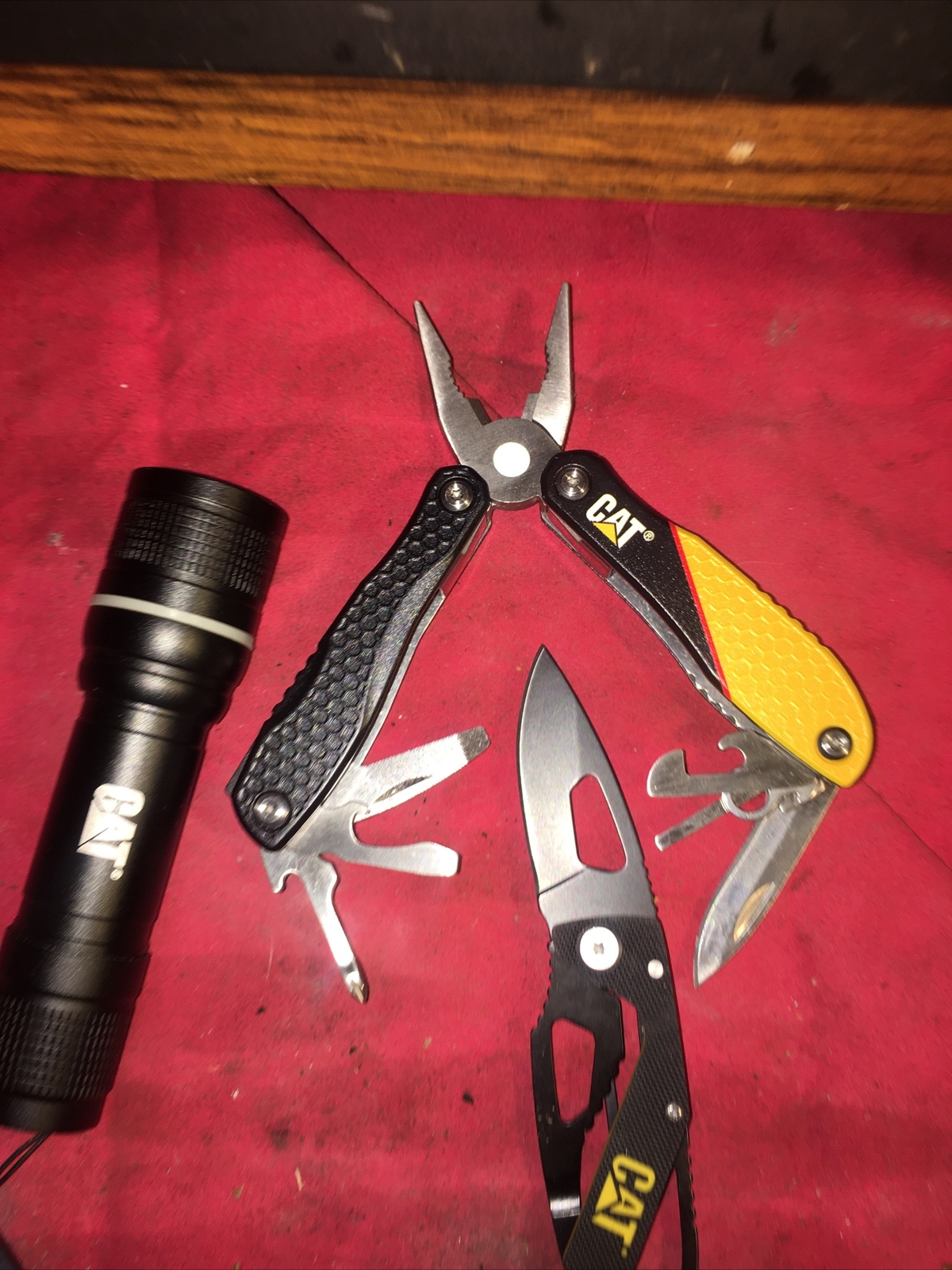 3 PIECE SET Caterpillar Multi-Tool, .lock blade knife and  bright LED flashlight