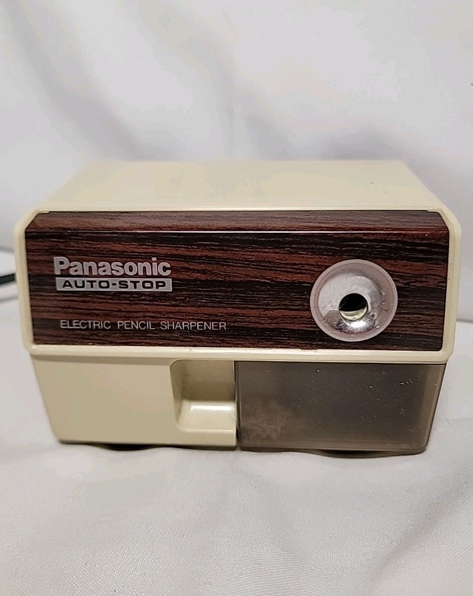 Panasonic KP-110 Auto Stop Electric Pencil Sharpener Made in Japan. Works Great!