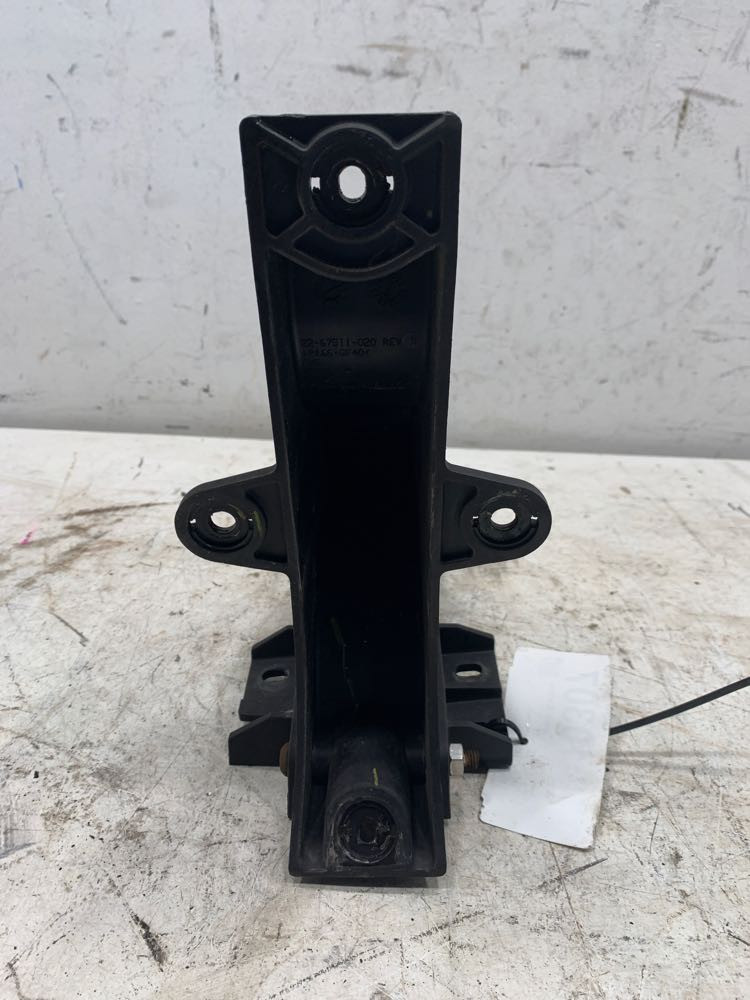 2015 Freightliner Cascadia Cab Extension Bracket (778-10307)