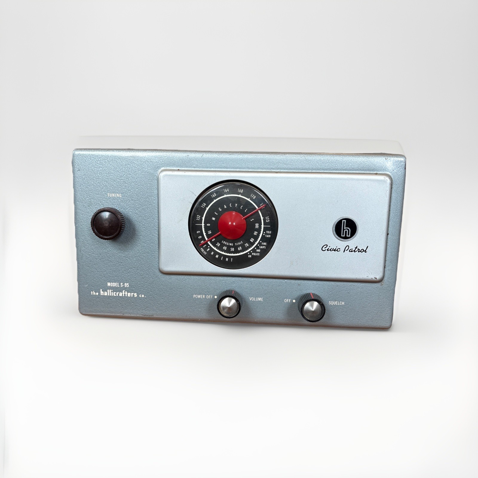 HALLICRAFTERS S-95 CIVIC PATROL TUBE RECEIVER POLICE FIRE RADIO VHF Powers On!