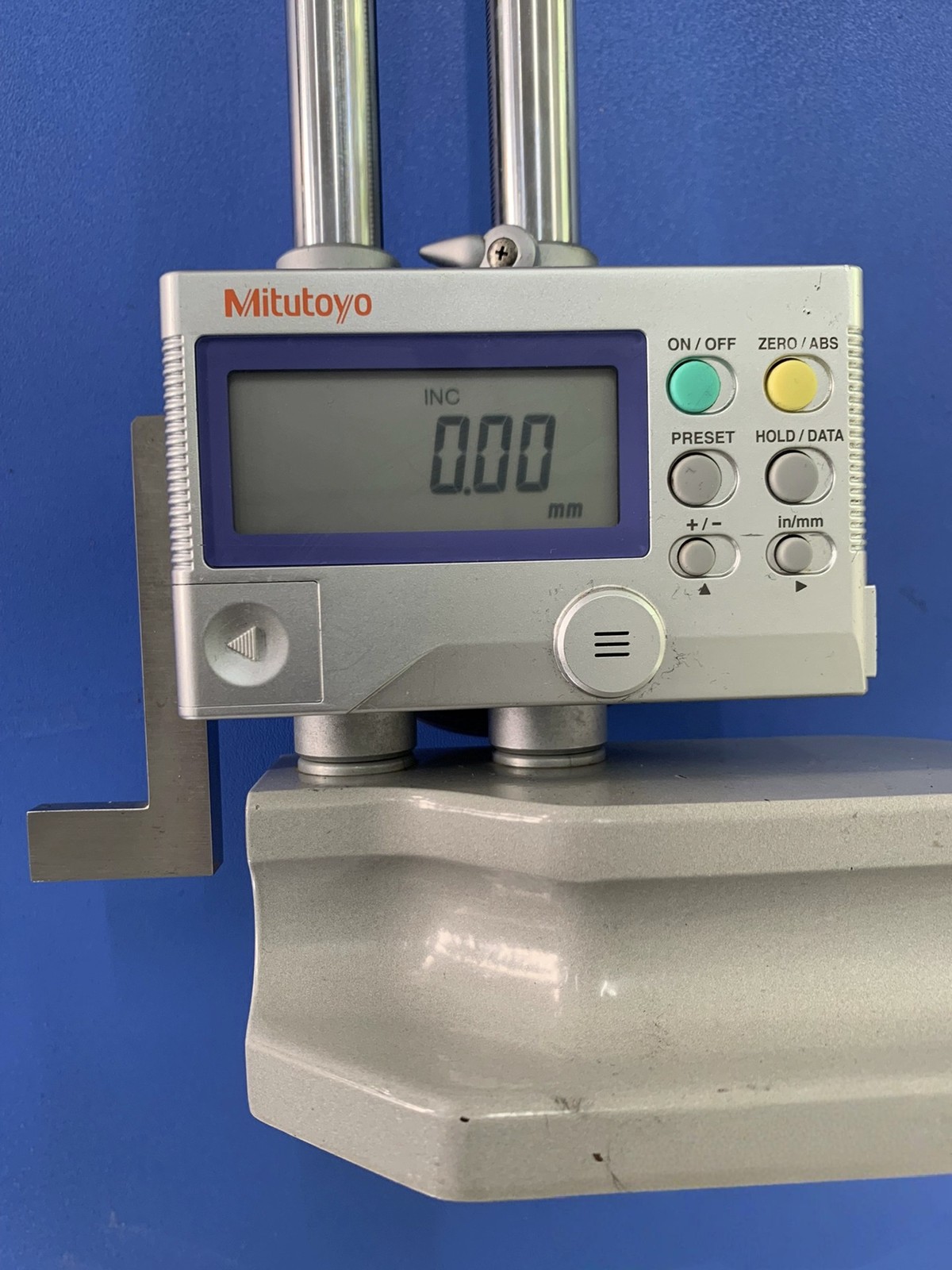 Mitutoyo 12" Calibrated Digital Height Gage .0005" .01mm 192-630-10 HD-12"AX