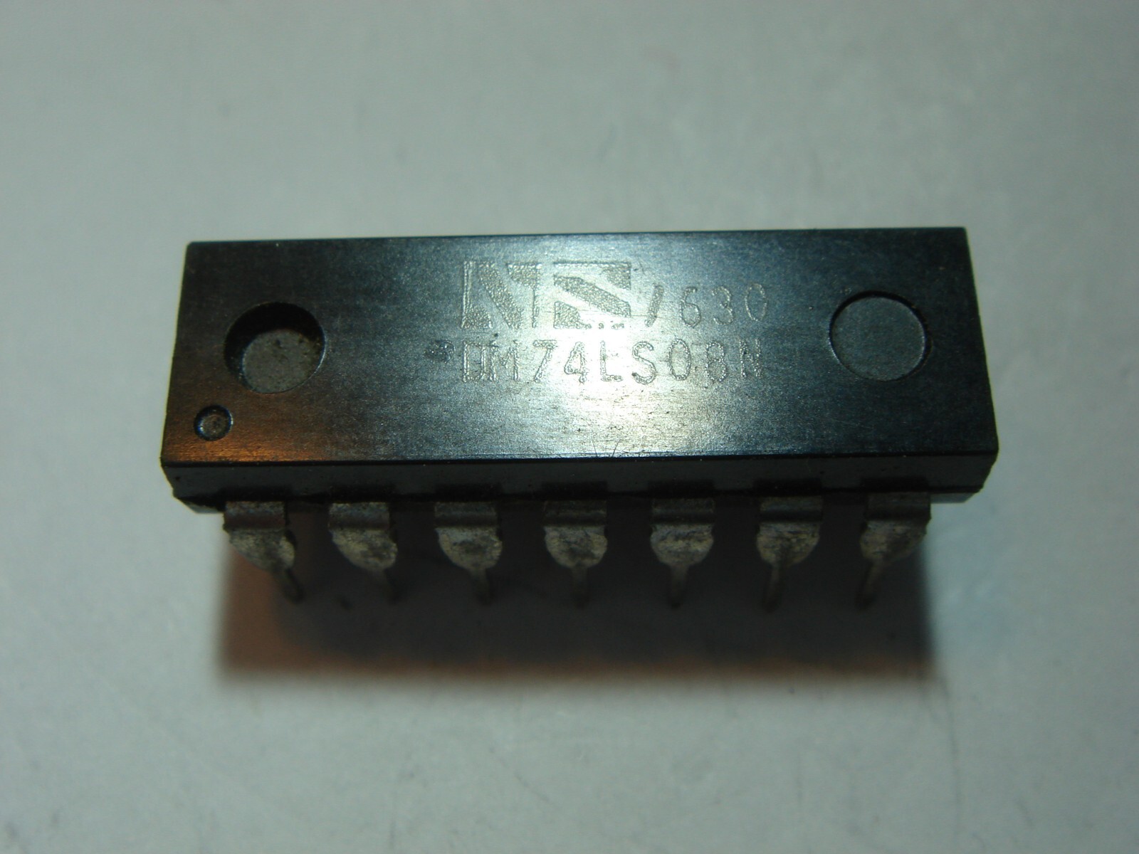 SN74LS08 Quad 2-Input AND Gates #cm73/4$u