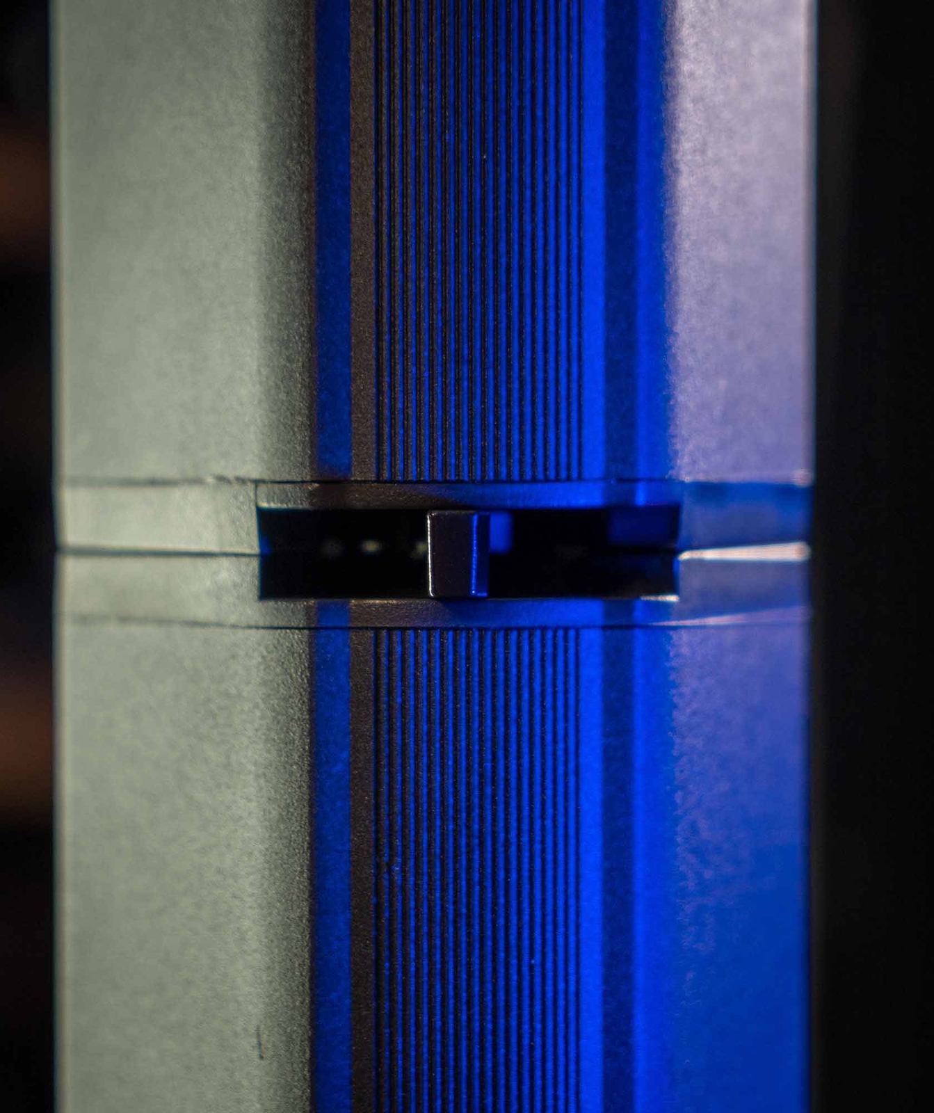 LN™ 1263 Column Array Portable PA System (1,200 Watts w/ Bluetooth)