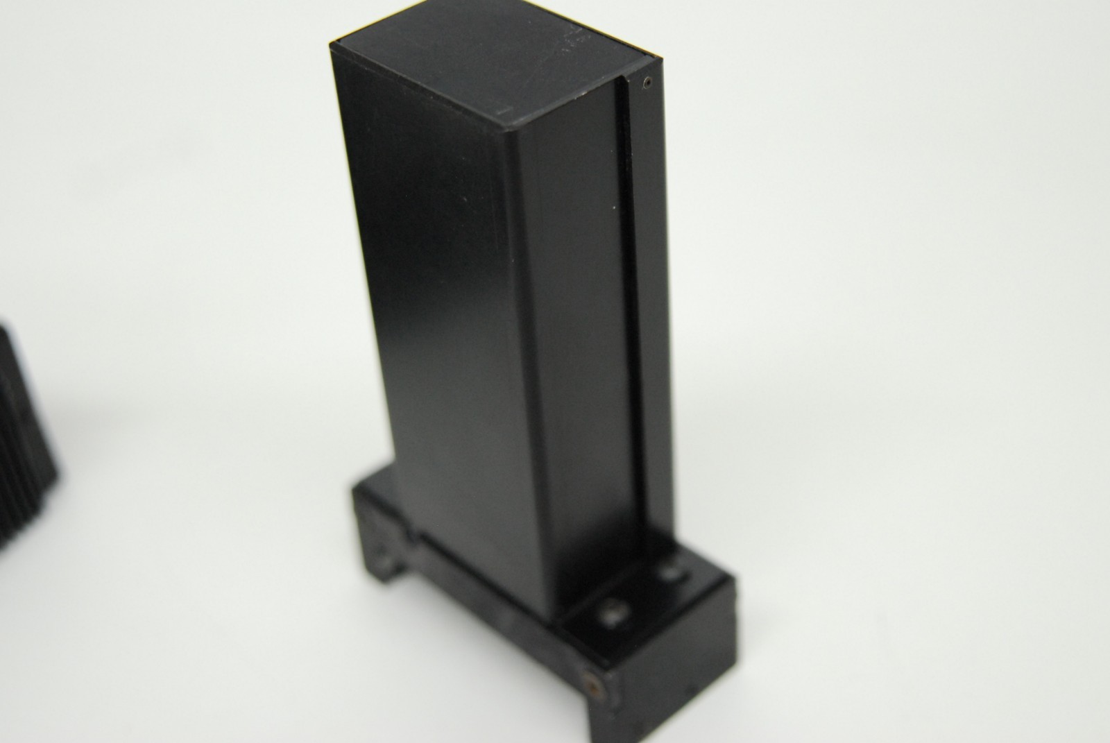 Nikon Diaphot TMD Inverted Microscope - 4 Slot Filter Cube Cassette Slider