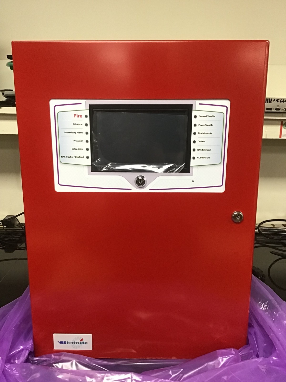 VES/Hochiki Latitude Panel 4 Slot - LV102H1-10