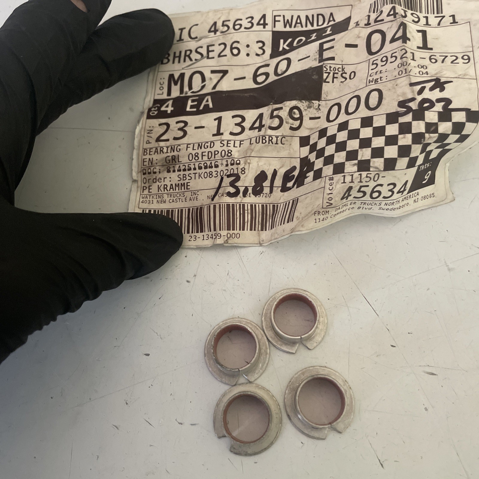 FREIGHTLINER SELF LUBRICATING BEARING FLANGE 23-13459-000 SET OF 4 NEW OEM