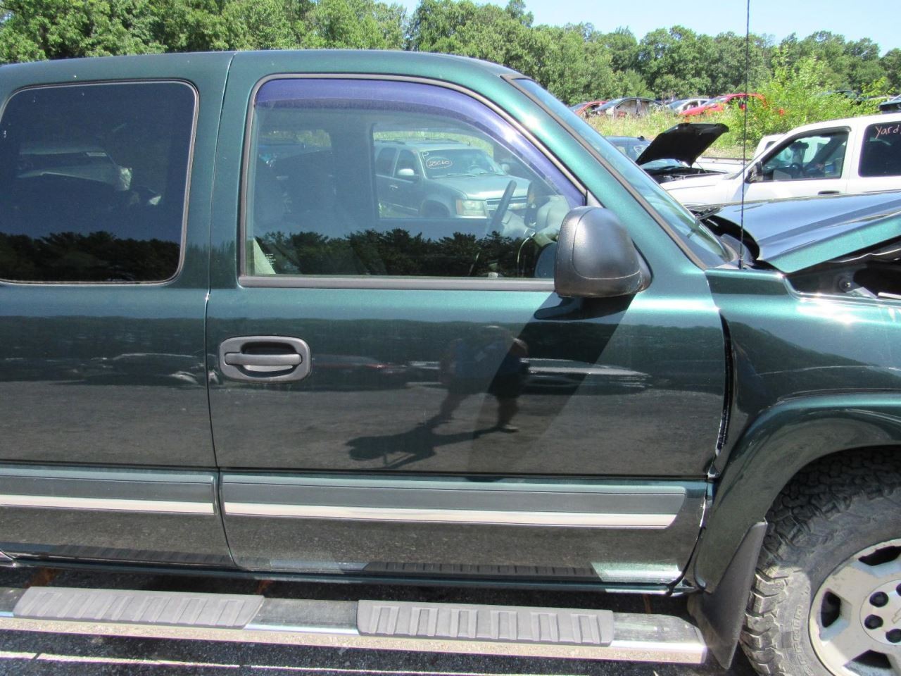 SILVRDO15 2005 Glove Box 1058406