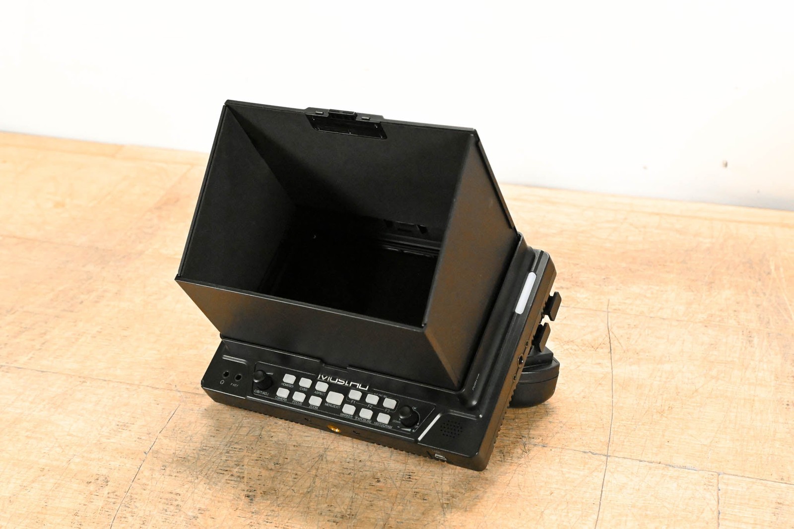 MustHD M702S 7" 4K 3G-SDI & HDMI IPS On-Camera Monitor CG01NH9