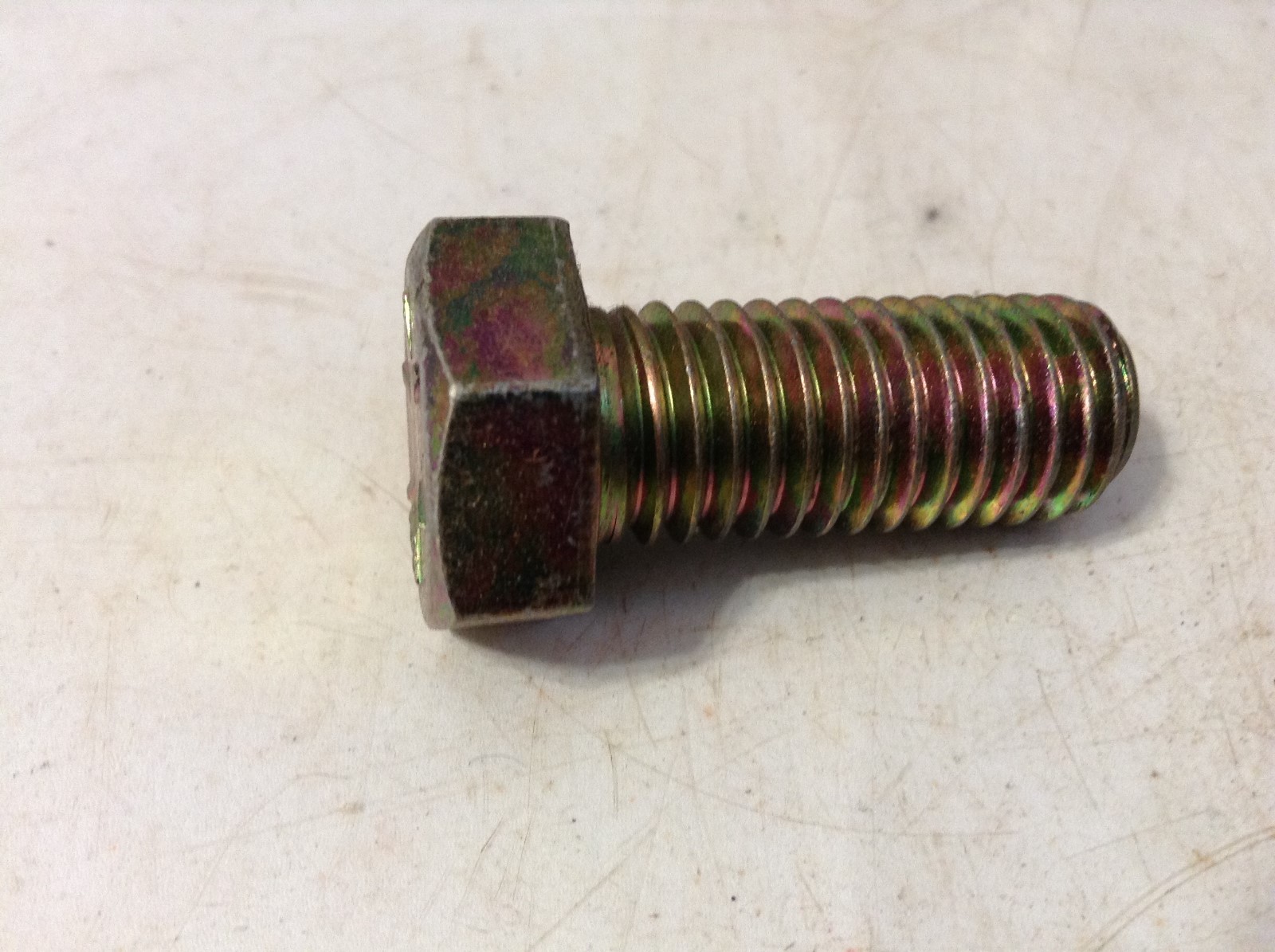 426-1024 - A New GR8 Bolt (5/8-11 X 1-1/2) For An IH 856, 1026, 1256 Tractors