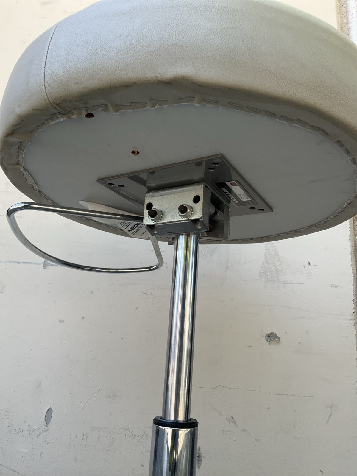 Ritter Stool 125-001 Pneumatically Adjustable Midmark