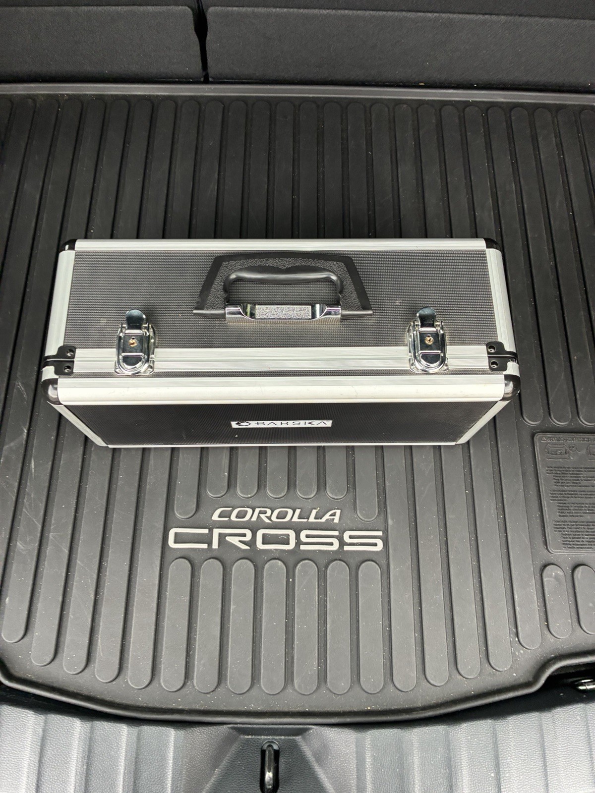 Barska Aluminum Foam-Lined Case w/ Carry Handle Black/Silver