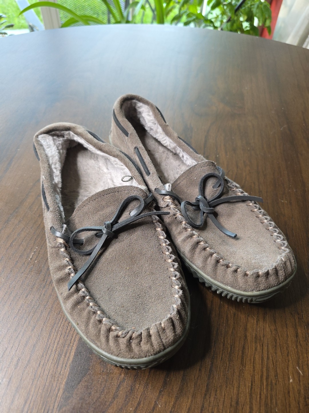 George Men's Grey Beige Genuine Leather Trapper Moccasin Slippers Size U.S. 7-8