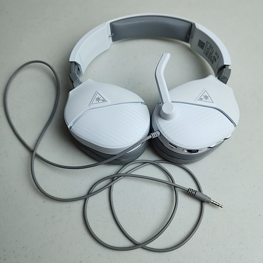 Turtle Beach Recon 200 Gen 2 Wired Over-Ear Gaming Headset White Playstation 4