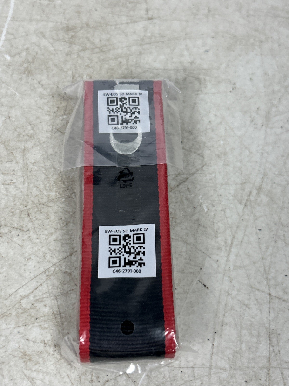 NEW Canon EW-EOS 5D Mark IV Genuine Camera Neck Strap