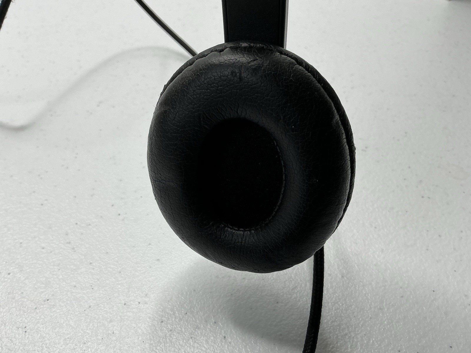 iMicro SP-IMME282 Wired USB Headphone w/ Microphone & Volume Control (Black)