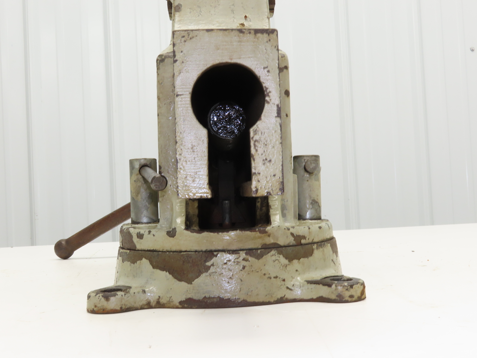 Armstrong Model 205-1 Swiveling Bench Vise 5" Vtg Heavy Duty American Made
