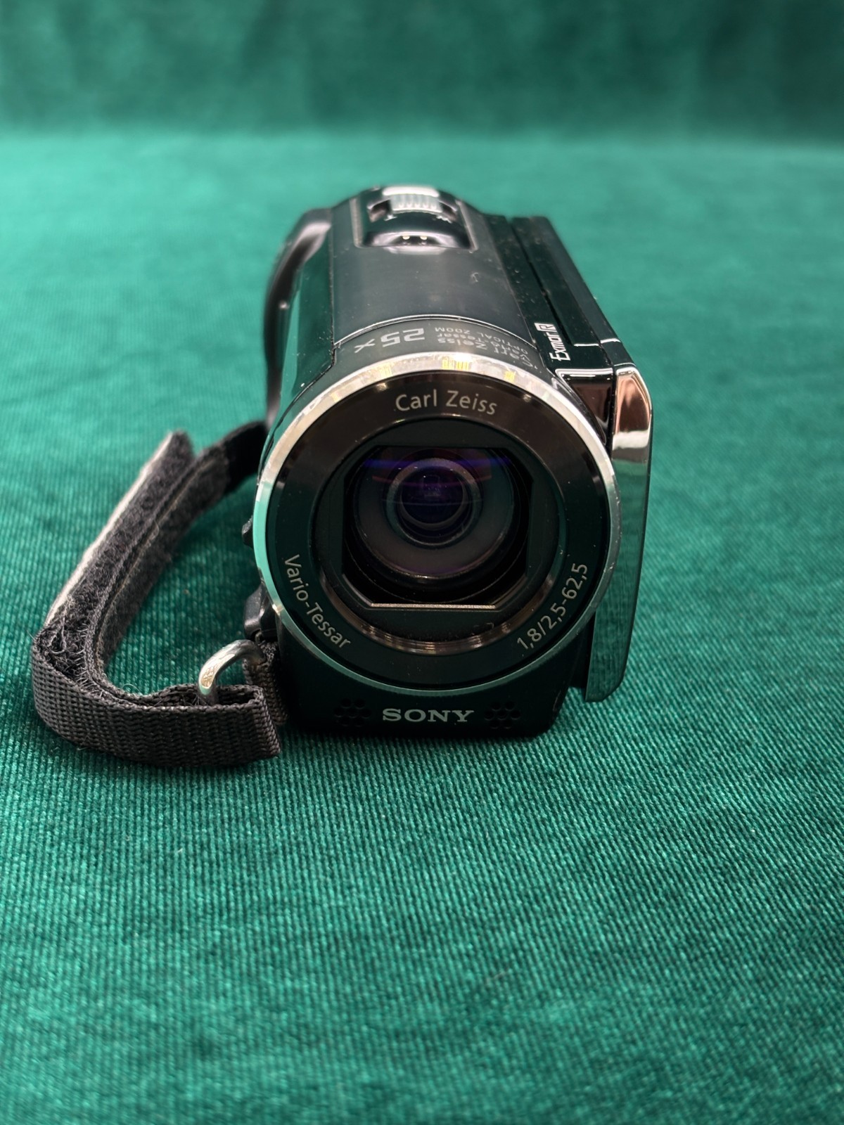 Sony HDR-CX115E Digital HD Video Camera Recorder