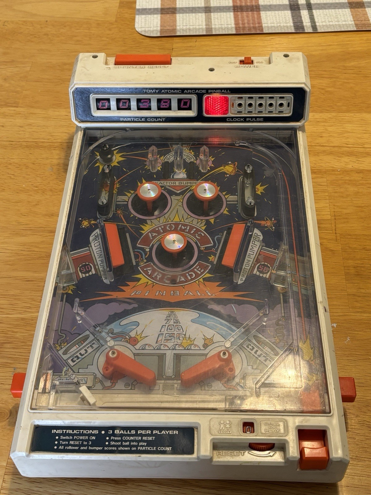 Tomy Atomic Arcade Tabletop pinball Machine Game 1979