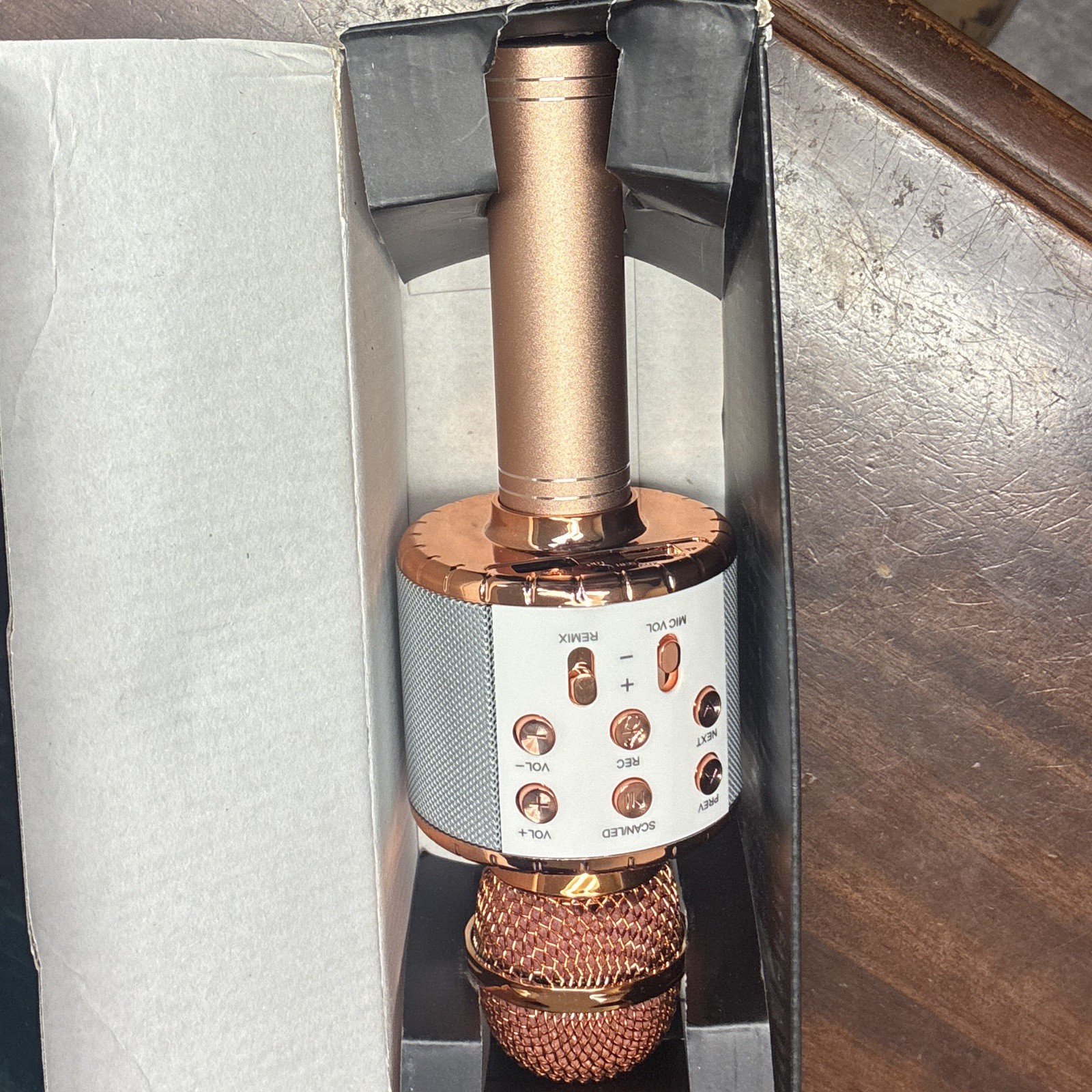 Handheld Cordless Karaoke Microphone Hi-Fi Speaker, USB, FM Radio, Gold