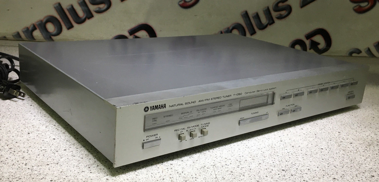 Yamaha Natural Sound AM/FM Stereo Tuner T-1060  Computer Servo Lock System