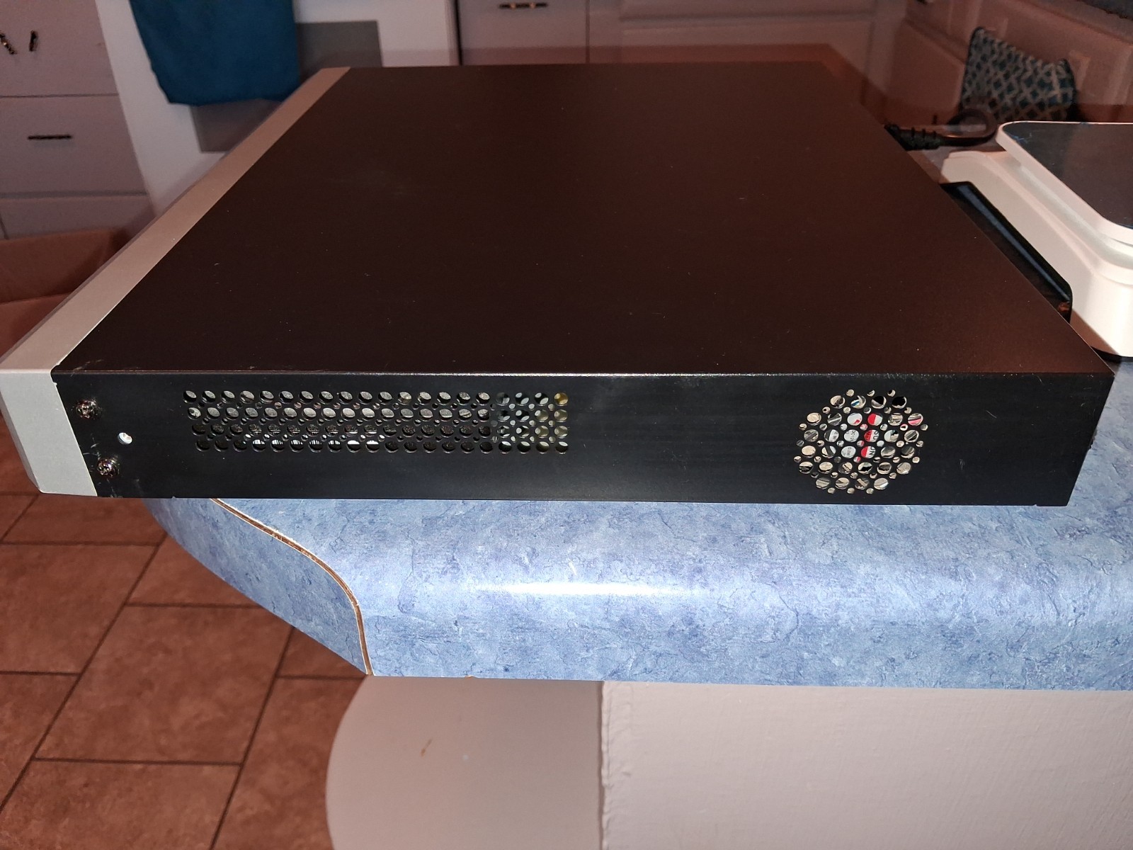 H Vision Network Video Recorder 4TB 4k 64 Cameras