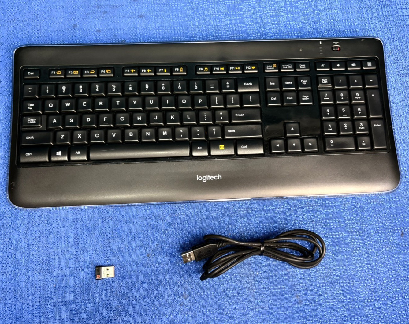 Logitech K800 Wireless Lighted Keyboard Black/White w/ Unifying Receiver