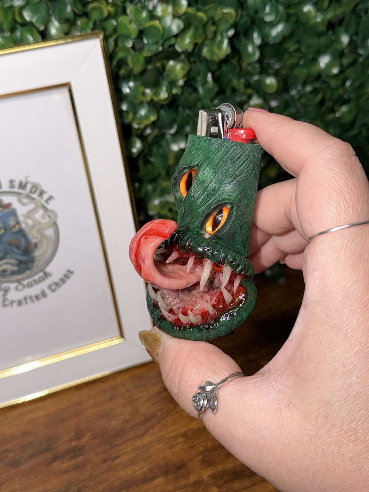 BIC LIGHTER SLEEVE, FROG, POLYMER, CLAY, SMOKING, ACCESSORY MONSTER GREEN ￼