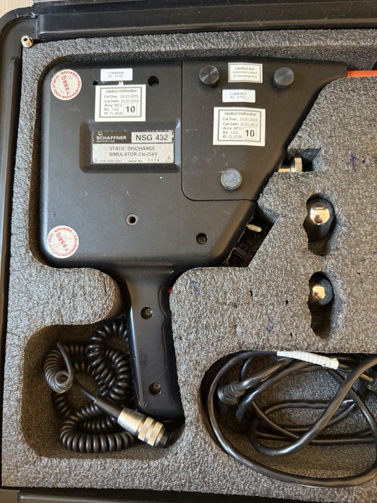 Schaffner NSG432 Electrostatic Discharge Simulator with Accessories
