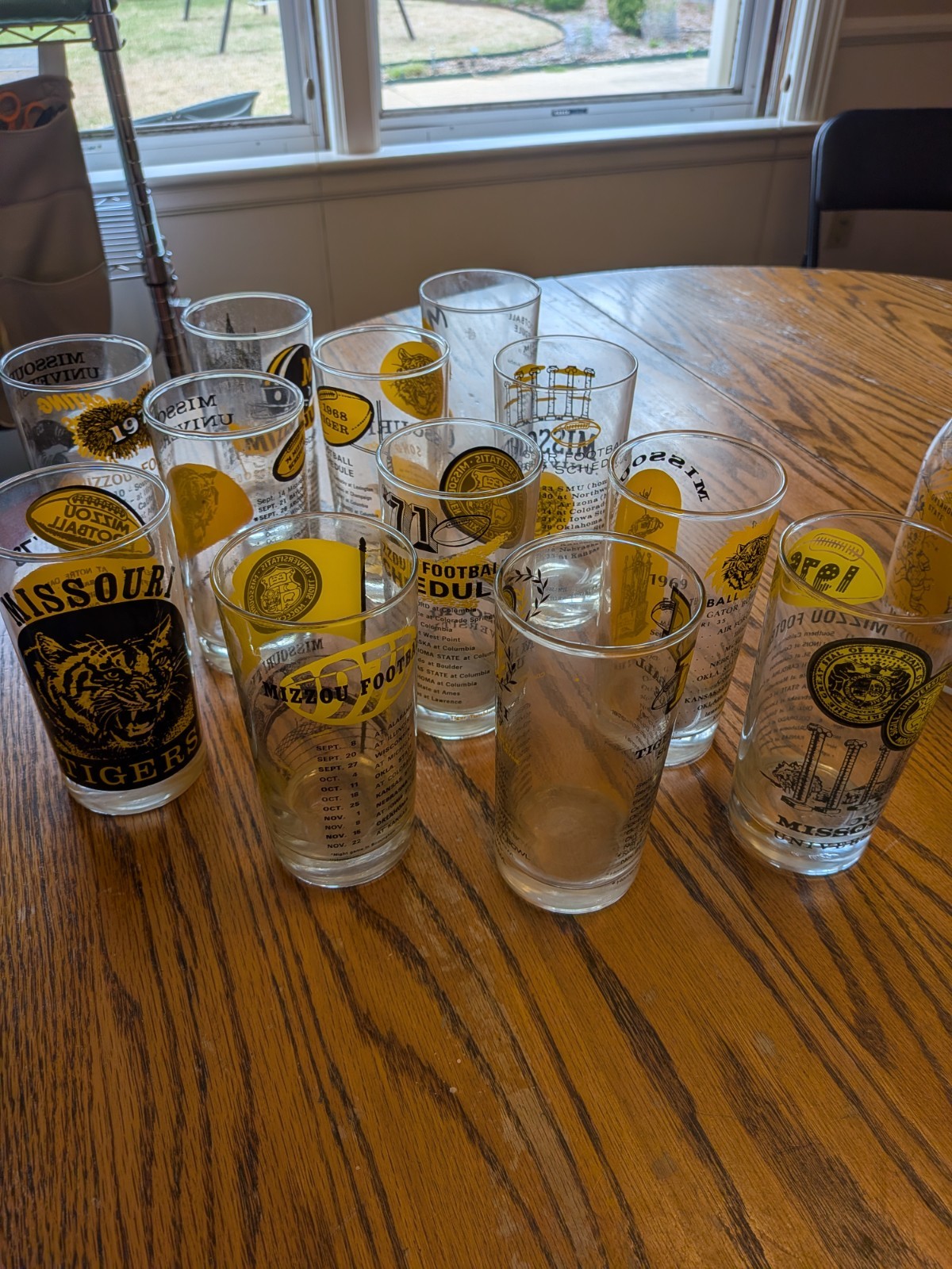 1960s - 70s Univ of Missouri MIZZOU Tigers FOOTBALL Schedule glasses tumblers