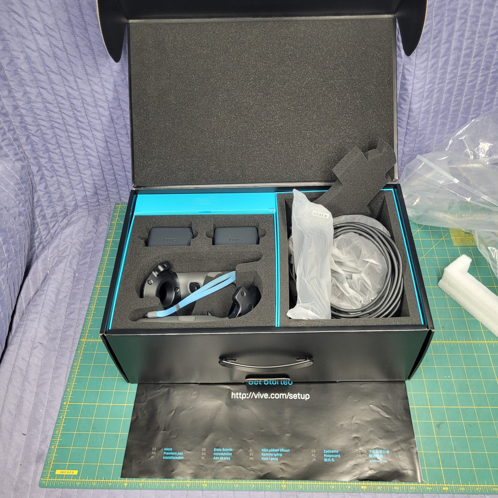 HTC Vive VR Headset Complete Set  Kit System Virtual Reality With Box SEE INFO