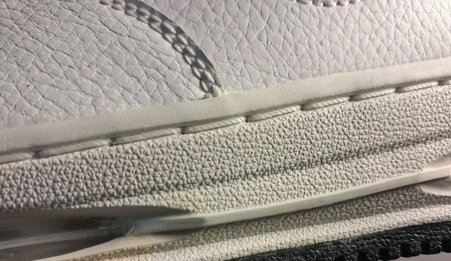 Nike Air Force 1 Evo Mid Tops White Black Air Max Technology