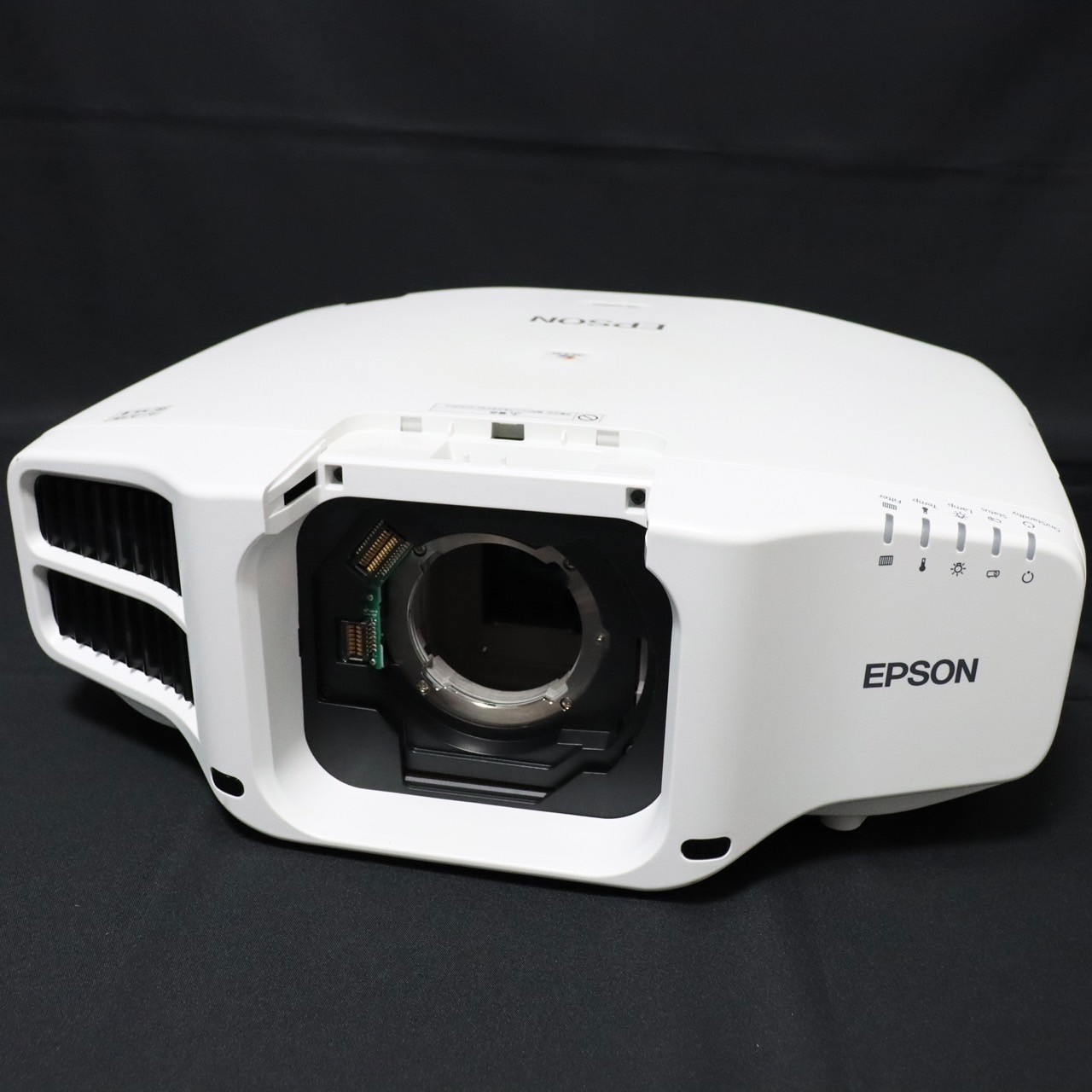 Epson EB-G7800 Projector Ceiling Mount / Remote / Cable Included