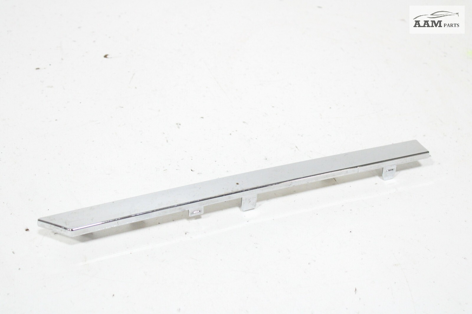 2018-2024 VOLVO VNL 760 FRONT GRILLE GRILL MOLDING TRIM 84725260 OEM