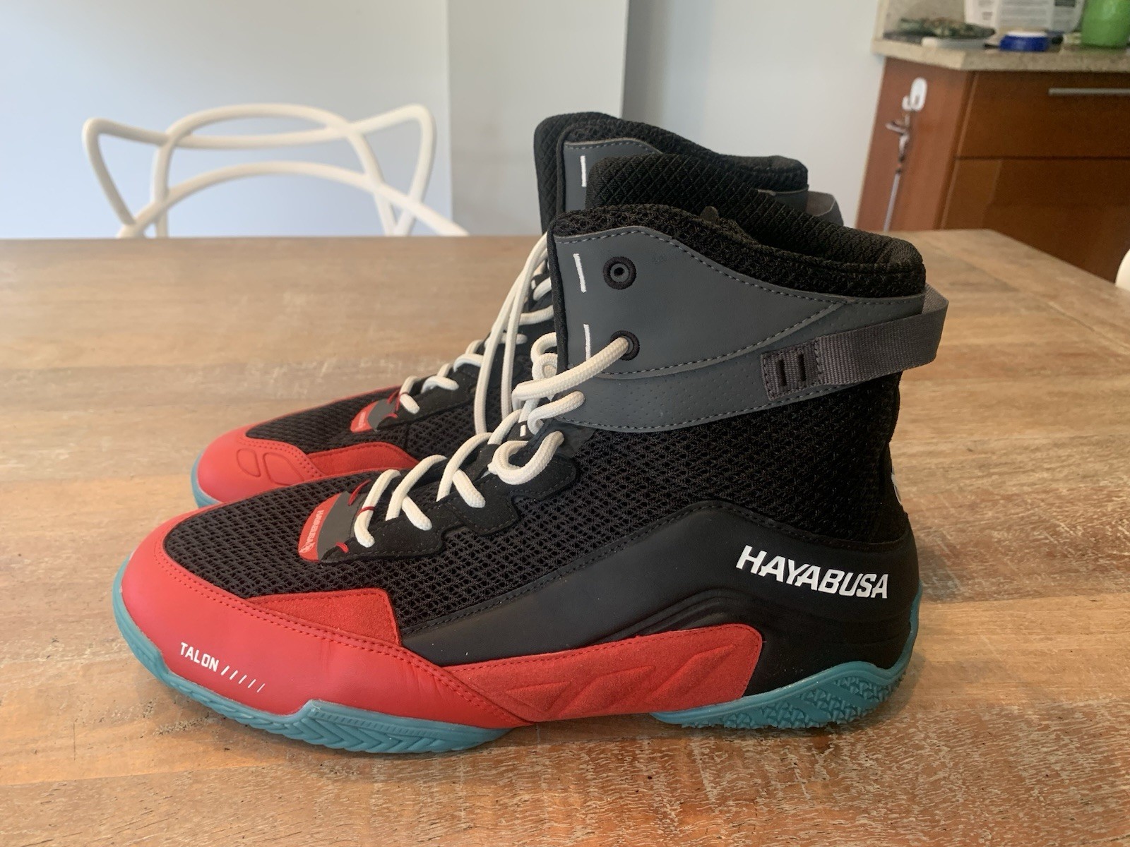 Hayabusa Fight Talon Boxing Shoes Mens 11 Lightweight Form Fit Lace UP Black Red