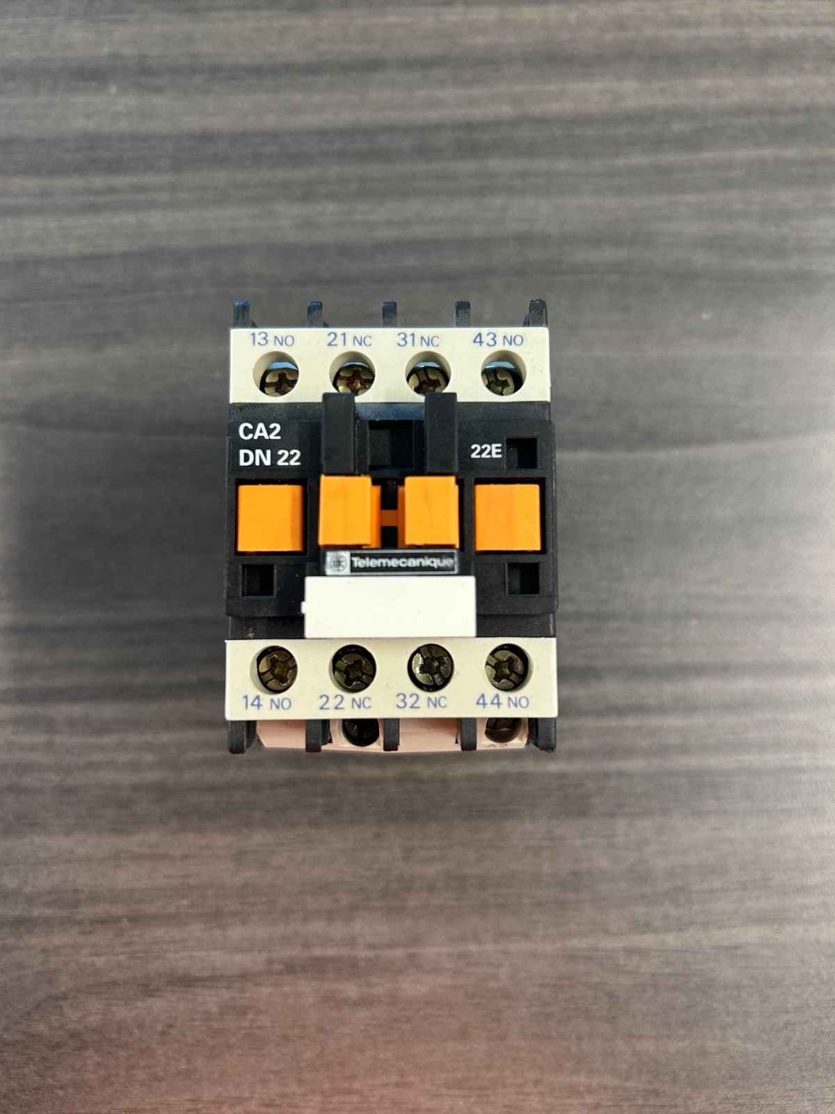 SCHNEIDER ELECTRIC CA2-DN22F7 / CA2DN22F7 (USED)