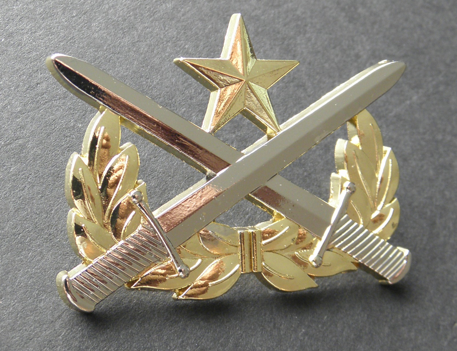 US ARMY VIETNAMESE RANGER VIETNAM QUALIFICATION BADGE LAPEL HAT PIN 2 INCHES