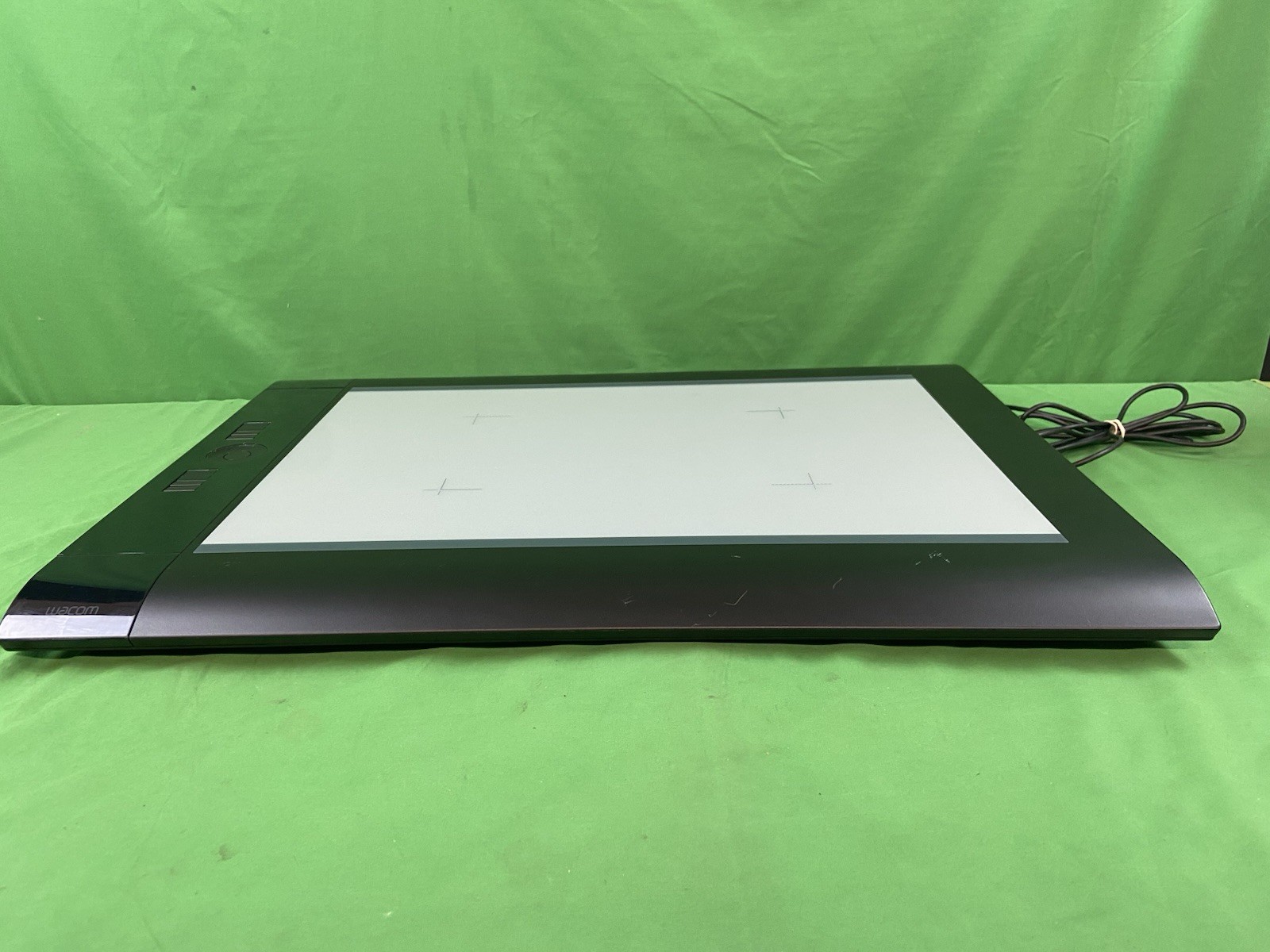 Wacom Intuos 4 XL PTK-1240 Graphics Tablet USB | Powers On Untested