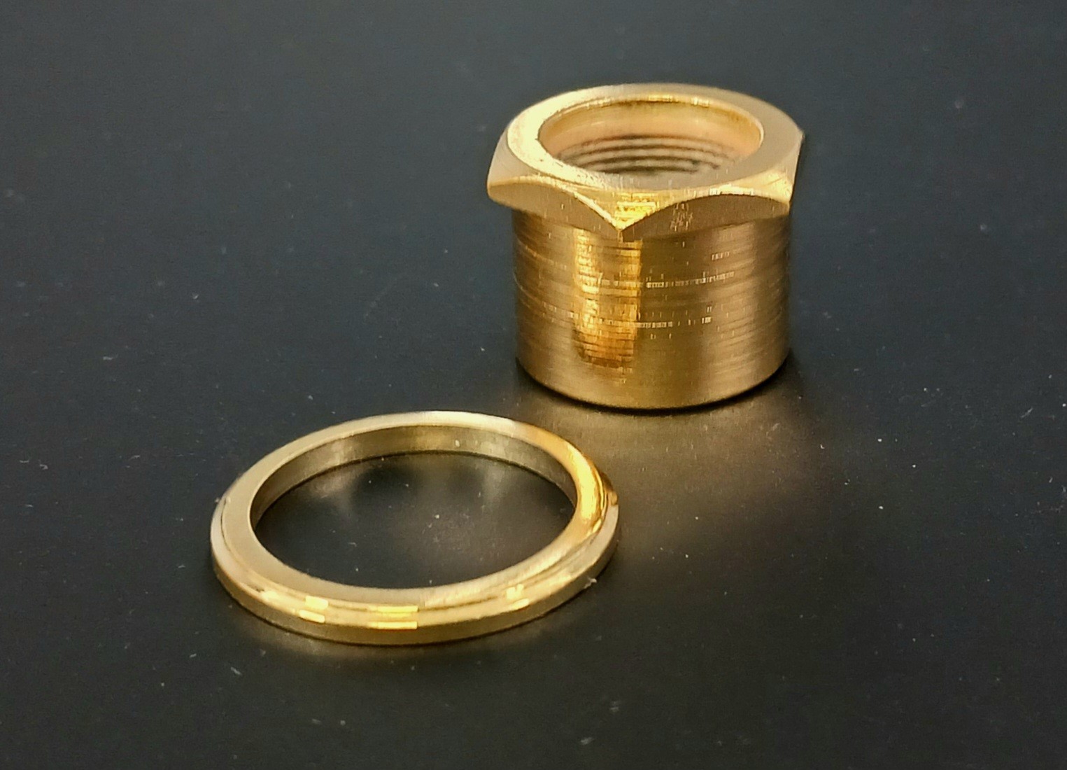 Hipshot B/Tuner Adapter -G - 1/2" USA Ultralite to 23/32" (18mm ) - 0206708NUT-G