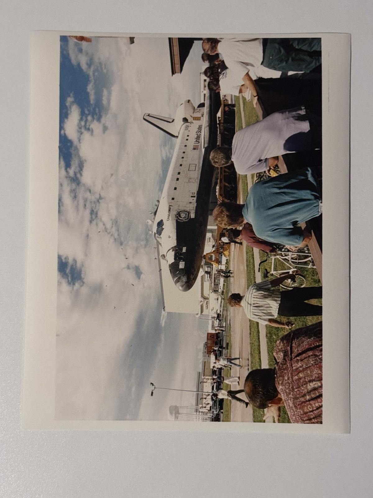 NASA STS-64 Discovery Rolled From OPF To VAB Press Photo