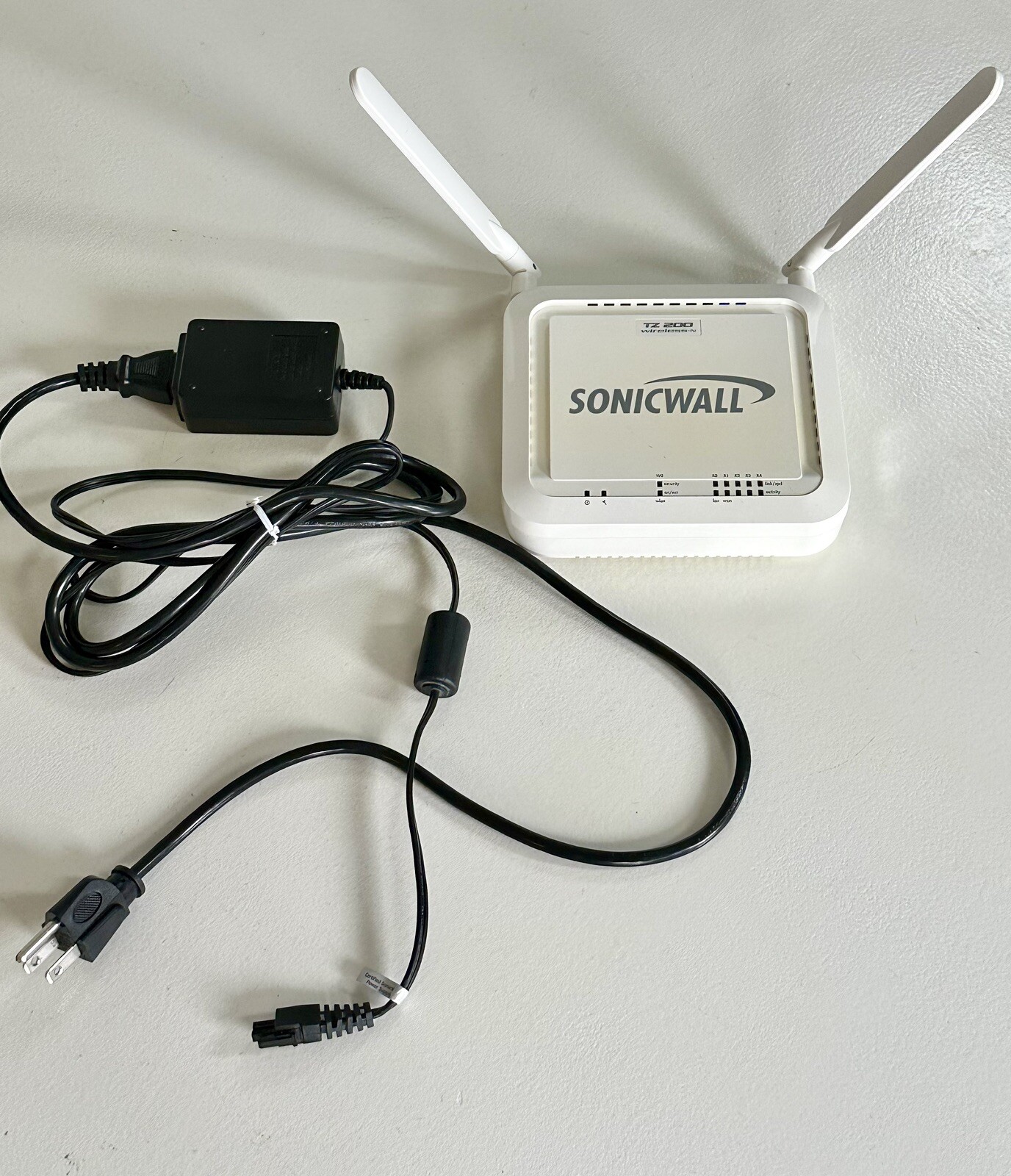 Sonicwall TZ 200 APL22-070 Firewall Wireless Router with Power Supply