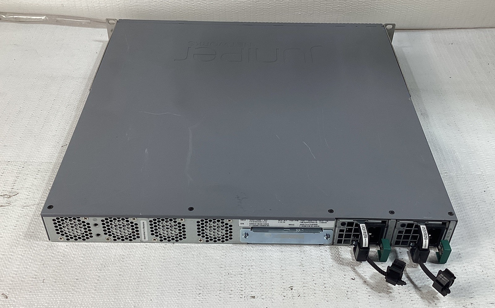 Juniper SRX1500 SRX1500-AC w/ 2x AC PSU