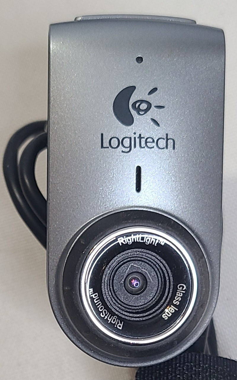 Logitech QuickCam Deluxe for Notebooks  WebCam