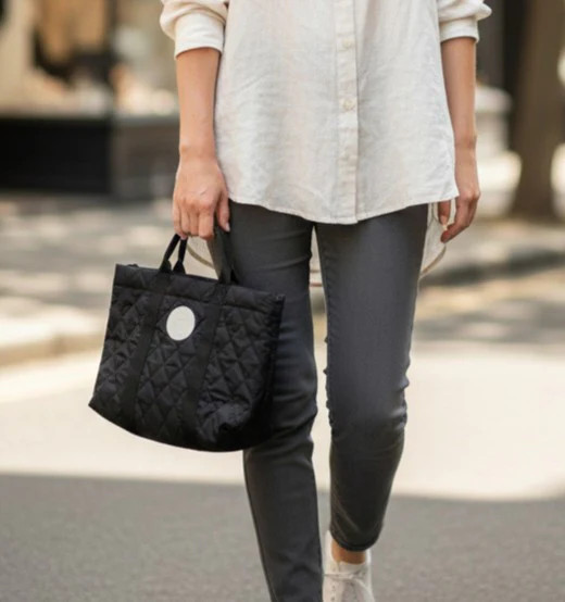 [Quadriga] Quilted Mini Tote Bag