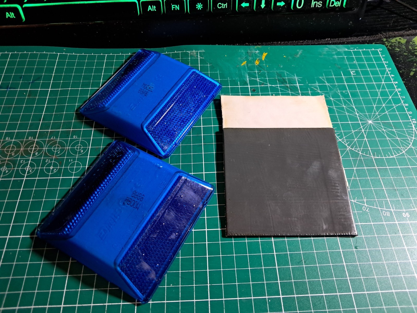 LOT of 2 ENNIS - Stimsonite Blue Road Reflectors/Markers for Fire Hydrants